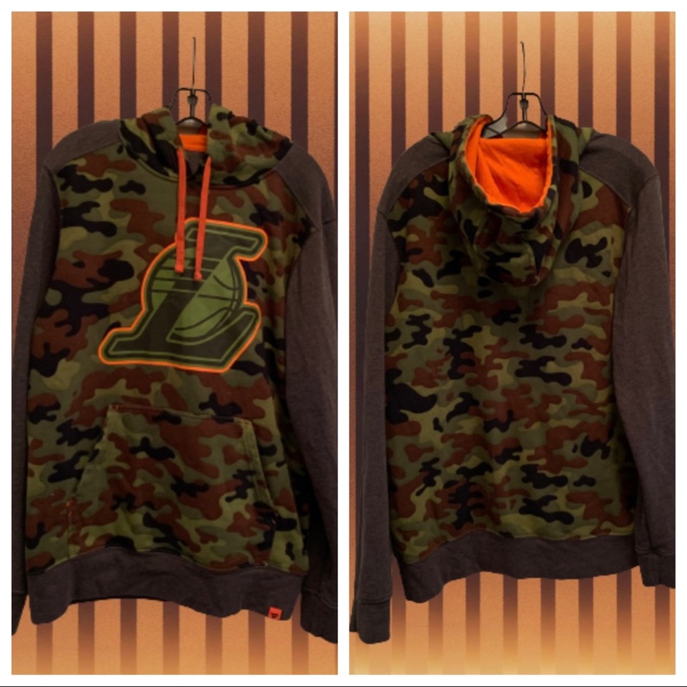 Los Angeles Lakers Fanatics Branded Pullover Hoodie 
Size L
B315